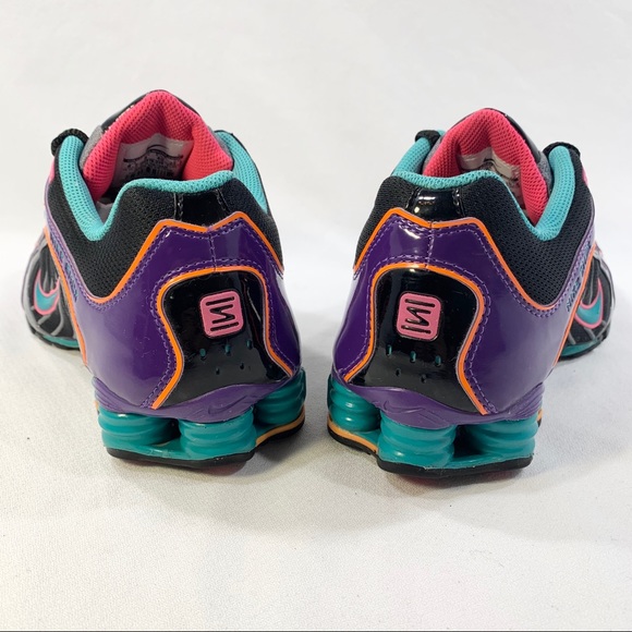 Nike Women’s Shox - Picture 4 of 8